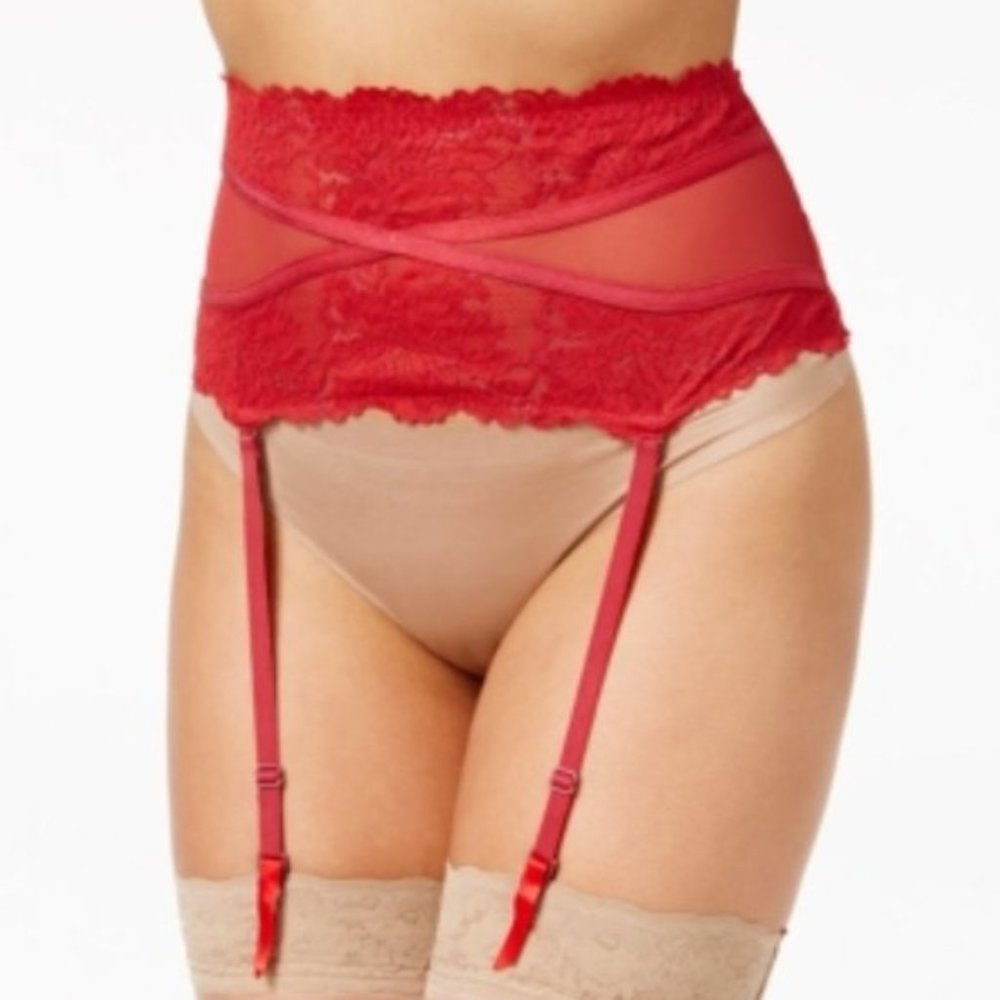 Maidenform Super Sexy Lace Garter Belt
